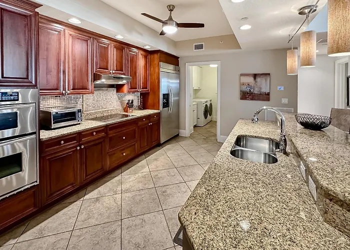 Holiday home Sandpearl Residences 606